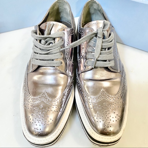 Prada Shoes - Picture 3 of 13